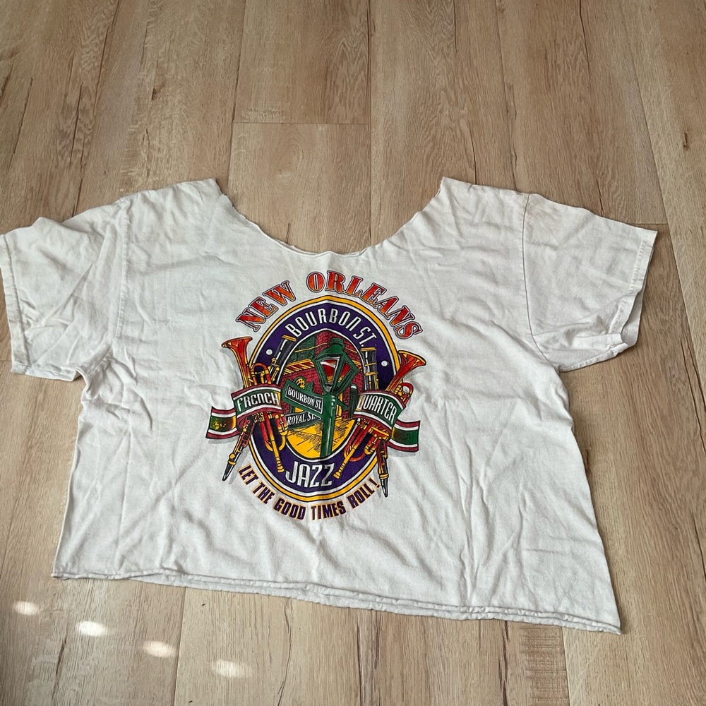 New Orleans Jazz Cropped Graphic Tee